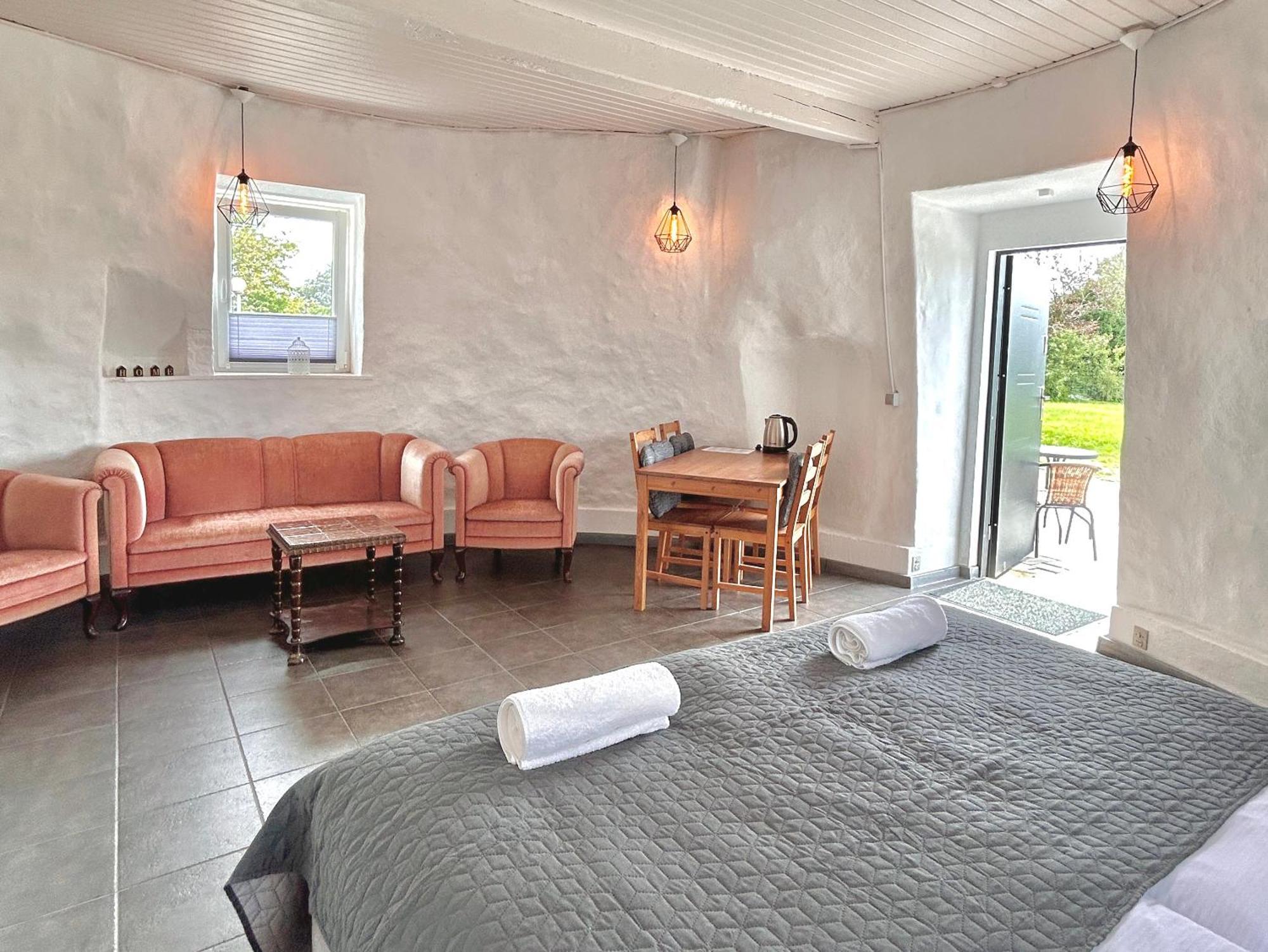 Apartamenty Molle Akirkeby Exterior photo